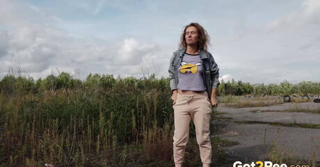 Got 2 Pee are proud to present you with a xxx photos featuring Rita in golden shower action