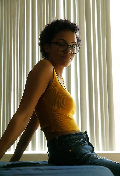 Zishy offers a xxx picture gallery with Rebel Tee unveiling hot shape