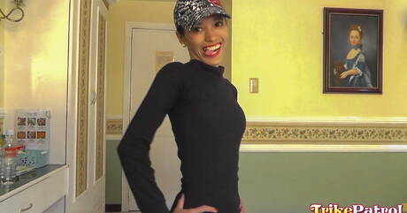 Trike Patrol offers xxx pic gallery with Rose5 in hot anal sex